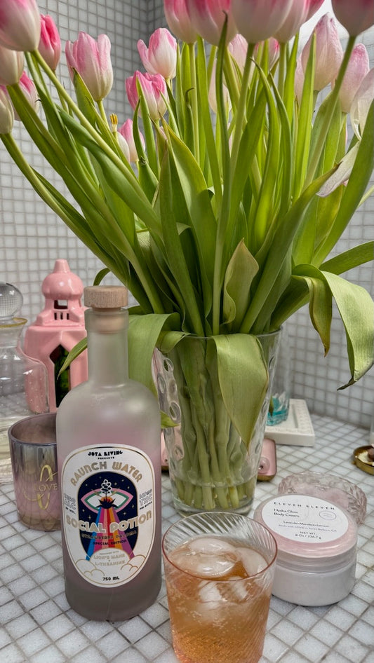 The Best Dinner Party Gifts That Aren’t Alcohol
