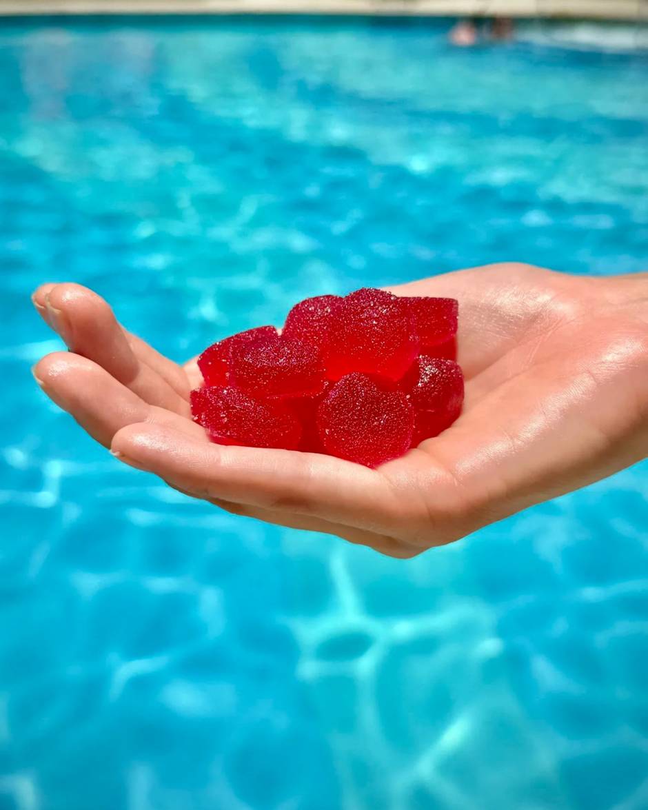 Find Your Vibe with Low-Dose Social Gummies